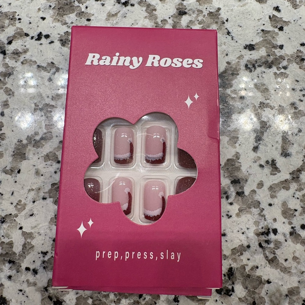 Rainy Roses Pink red Santa hat  Press-On Nails New 24 - Picture 2 of 6
